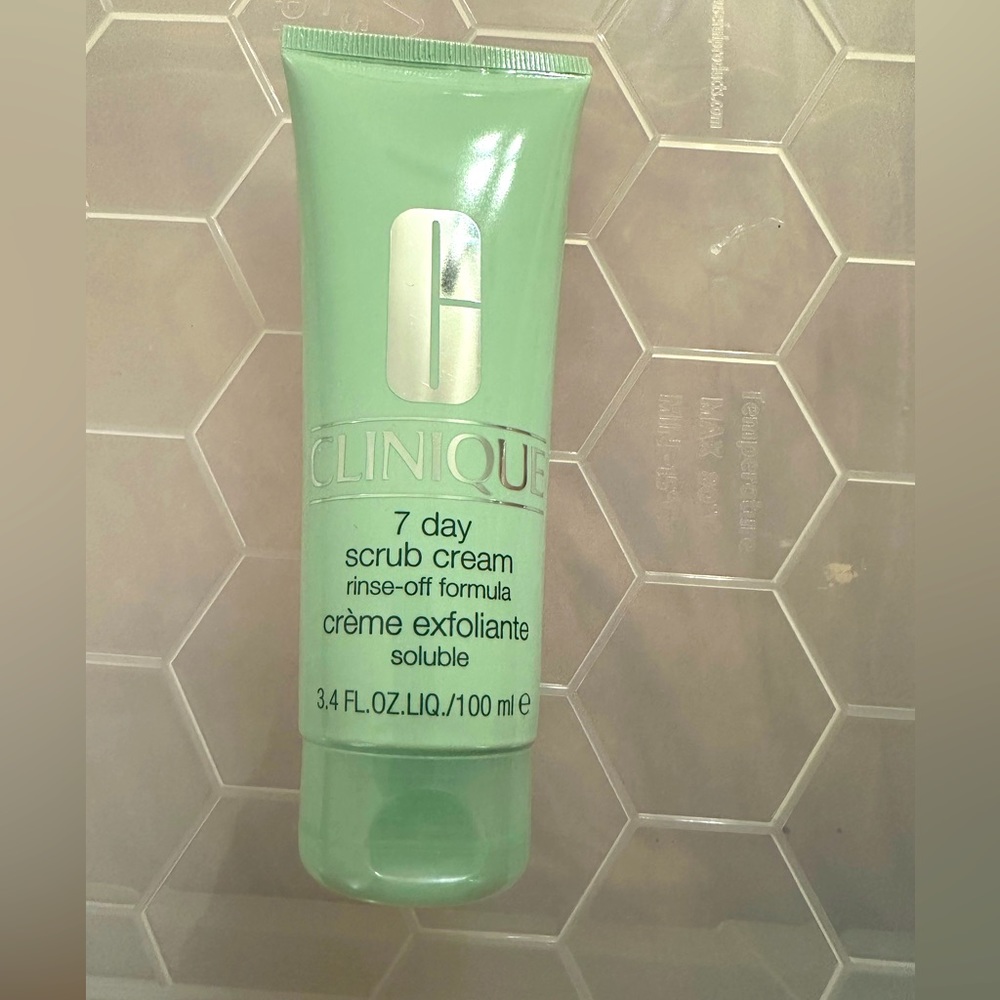 Clinique 7 day scrub cream